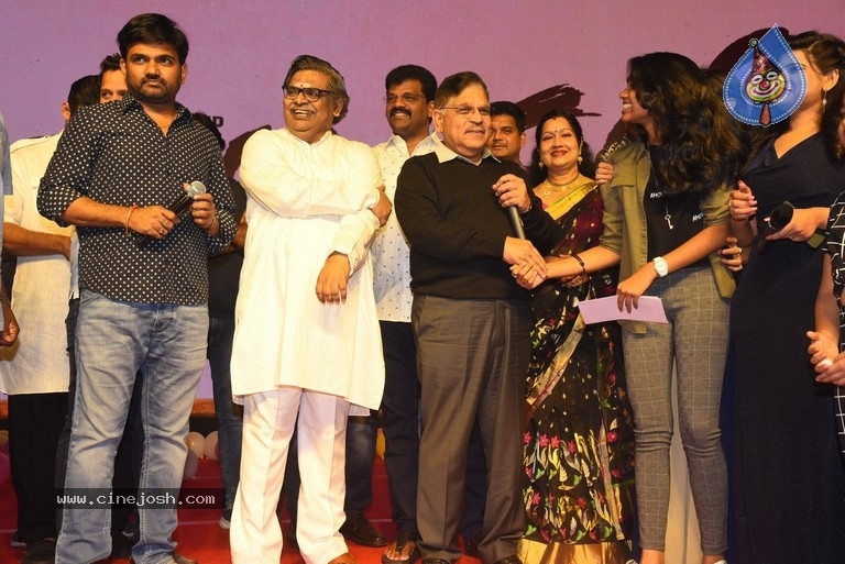 Prati Roju Pandage Movie Sambaralu - 27 / 53 photos