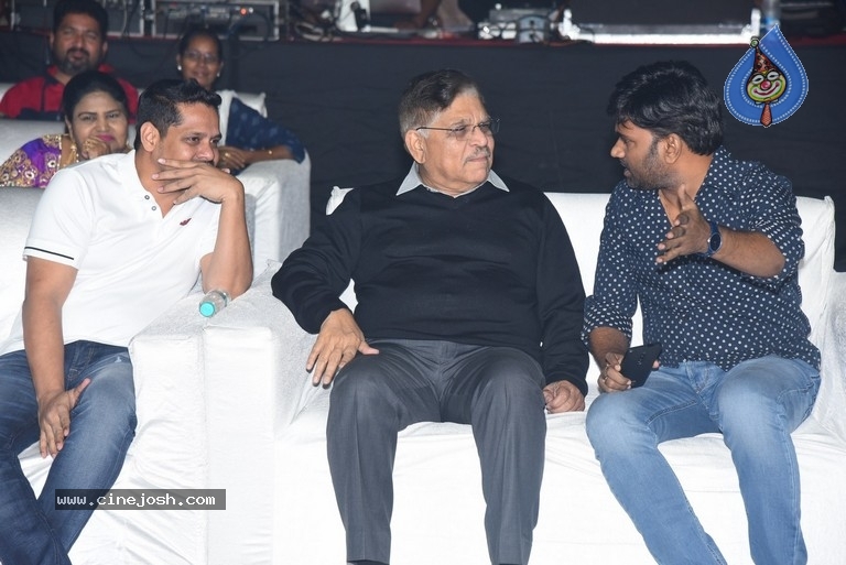 Prati Roju Pandage Movie Sambaralu - 41 / 53 photos