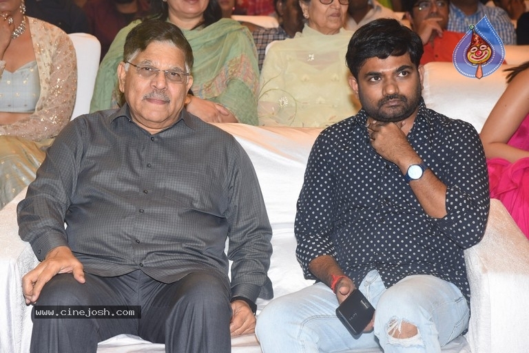 Prati Roju Panduga Movie Pre Release Event - 31 / 82 photos