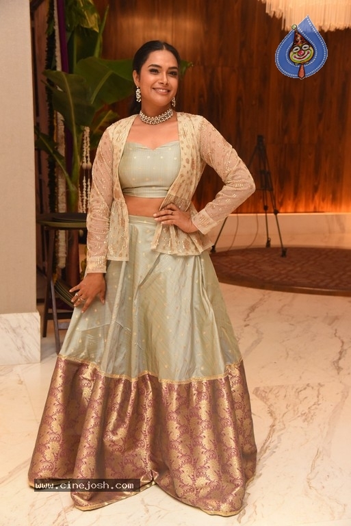 Prati Roju Panduga Movie Pre Release Event - 34 / 82 photos