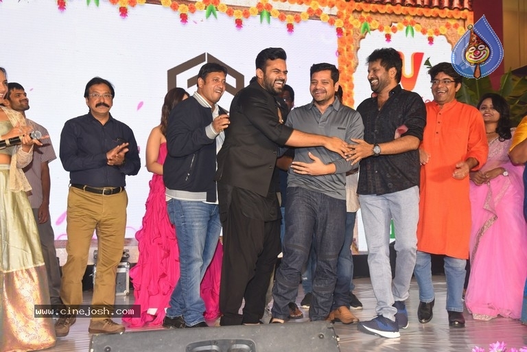 Prati Roju Panduga Movie Pre Release Event - 37 / 82 photos