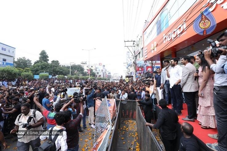 RamCharan Launched Happi Mobile Store - 12 / 53 photos