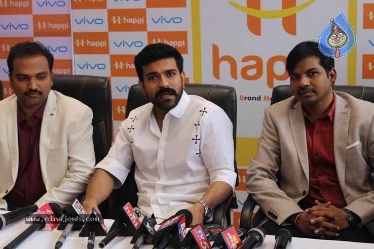 RamCharan Launched Happi Mobile Store - 20 / 53 photos