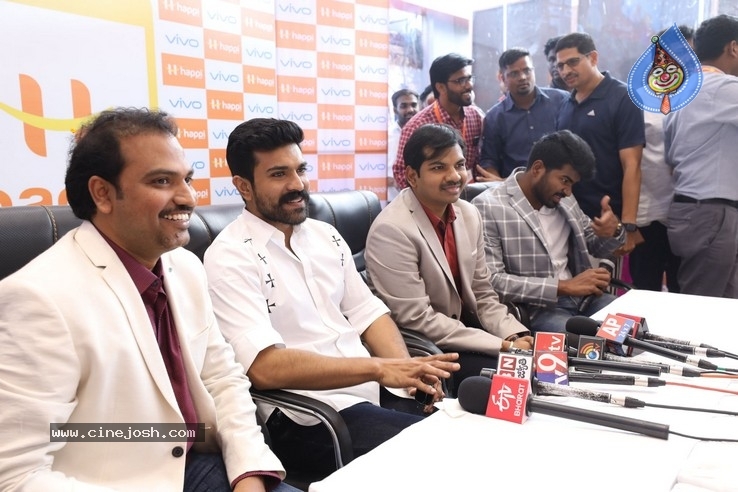 RamCharan Launched Happi Mobile Store - 43 / 53 photos