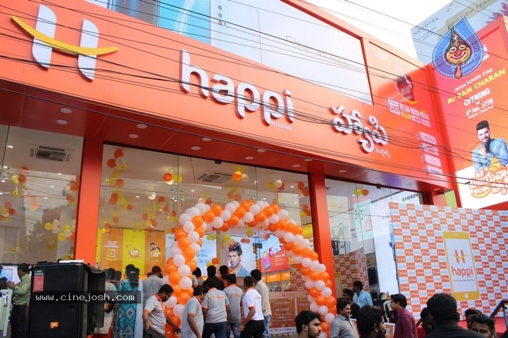 RamCharan Launched Happi Mobile Store - 46 / 53 photos