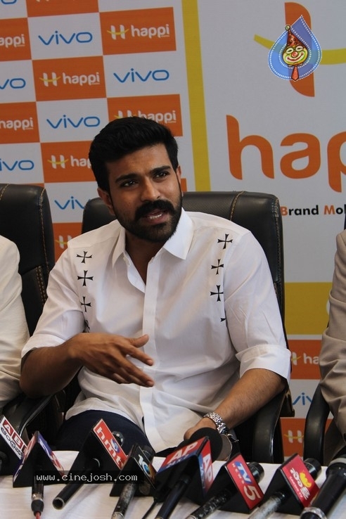RamCharan Launched Happi Mobile Store - 47 / 53 photos
