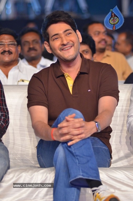 Sarileru Neekevvaru Blockbuster Ka Baap Celebrations 02 - 25 / 58 photos