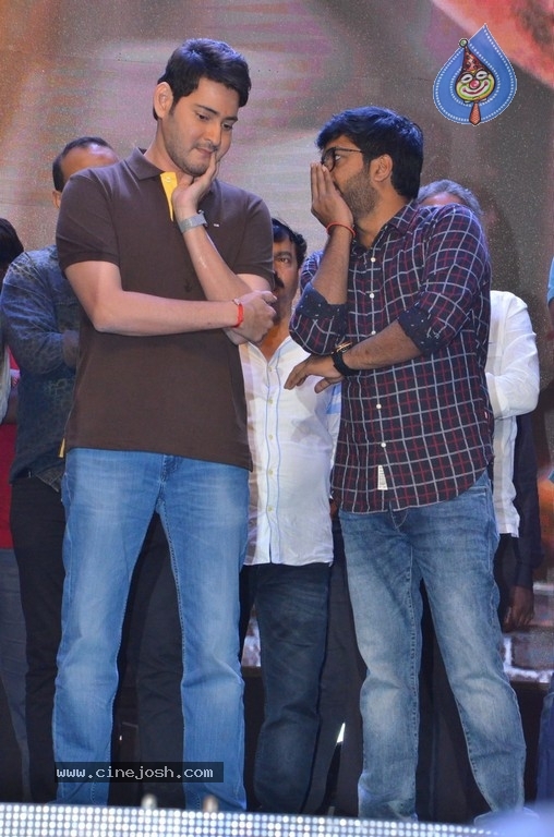  Sarileru Neekevvaru Blockbuster Ka Baap Celebrations 04 - 4 / 42 photos