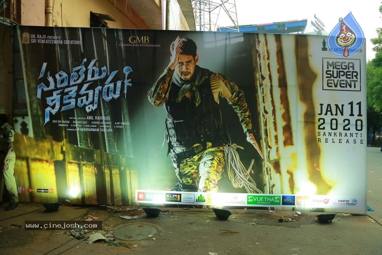 Sarileru Neekevvaru Pre Release Event 01 - 6 / 21 photos