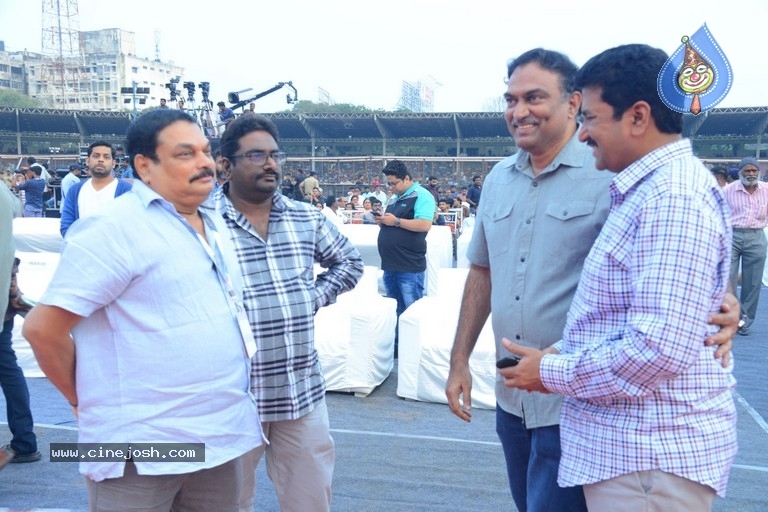 Sarileru Neekevvaru Pre Release Event 01 - 17 / 21 photos