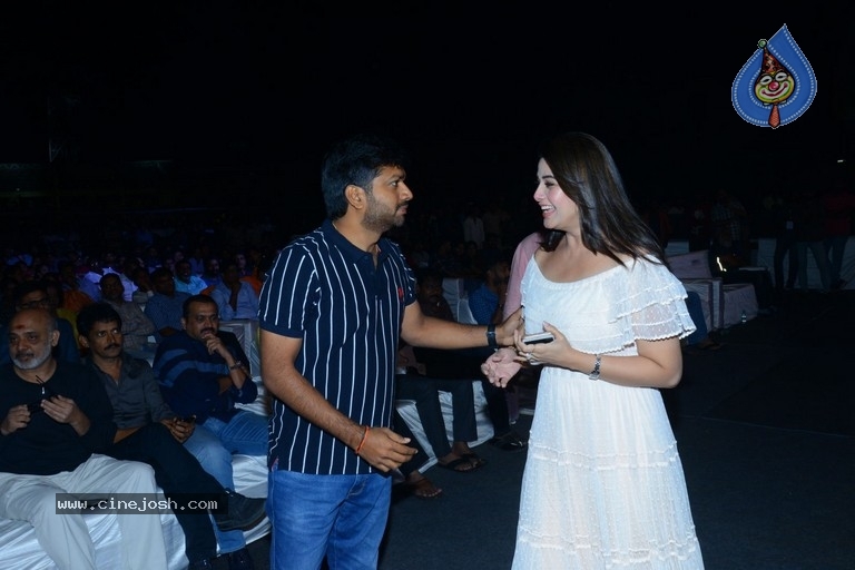 Sarileru Neekevvaru Pre Release Event 03 - 2 / 63 photos