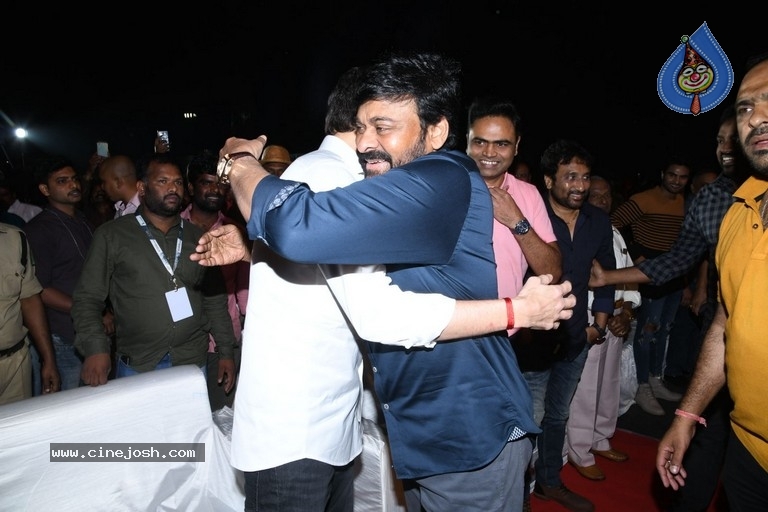 Sarileru Neekevvaru Pre Release Event 04 - 6 / 54 photos