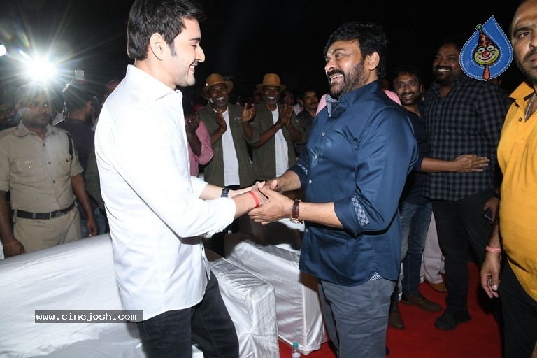 Sarileru Neekevvaru Pre Release Event 04 - 10 / 54 photos