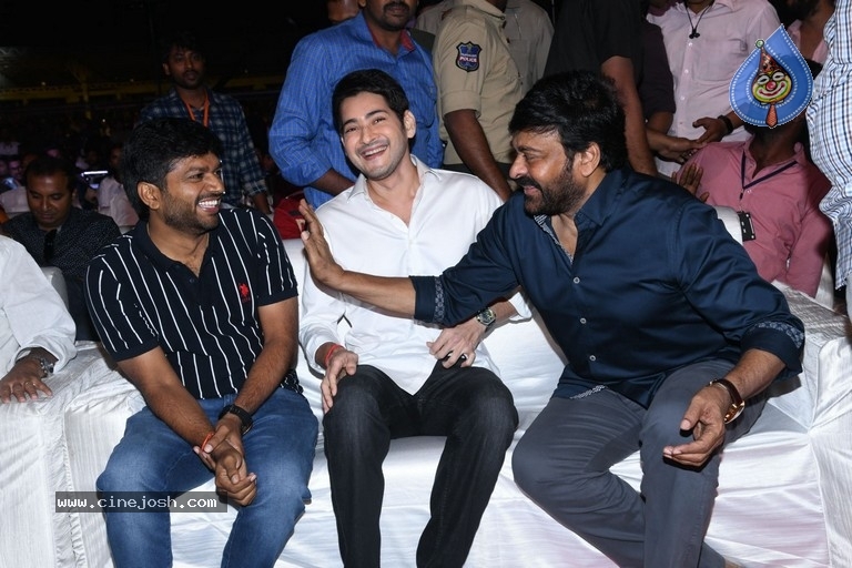 Sarileru Neekevvaru Pre Release Event 04 - 13 / 54 photos