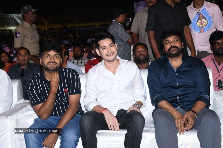 Sarileru Neekevvaru Pre Release Event 04 - 31 / 54 photos