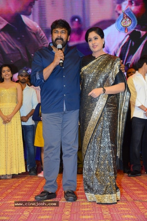Sarileru Neekevvaru Pre Release Event  - 21 / 70 photos