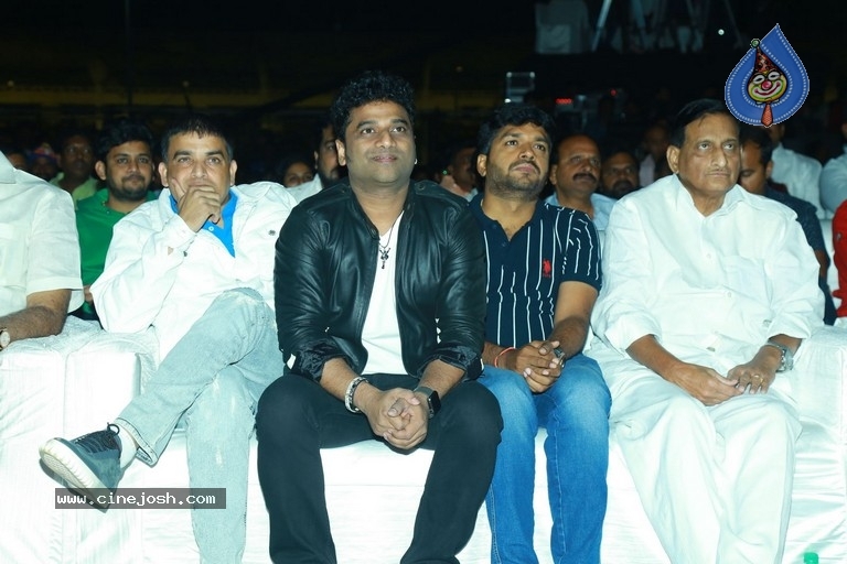 Sarileru NeekEvvaru Pre Release Event 05 - 64 / 75 photos