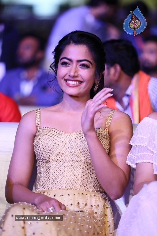 Sarileru Neekevvaru Pre Release Event 06 - 2 / 179 photos