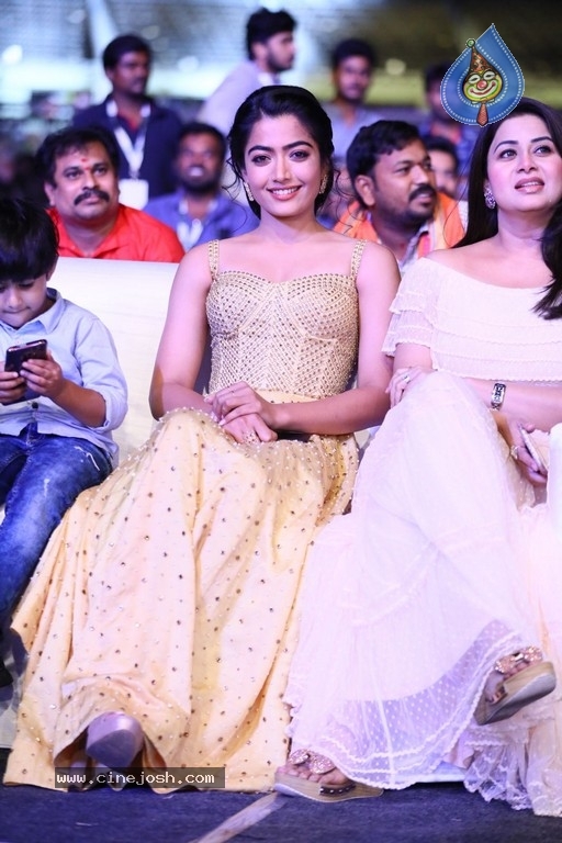 Sarileru Neekevvaru Pre Release Event 06 - 6 / 179 photos