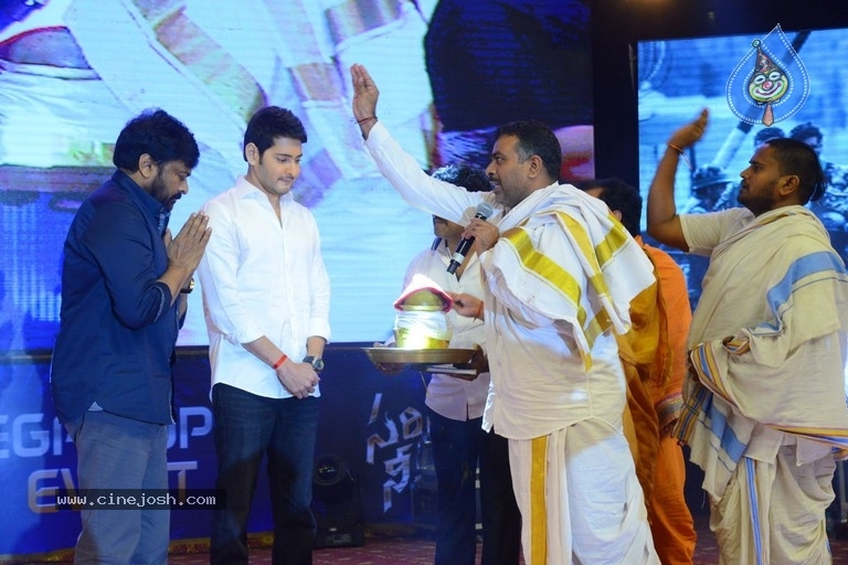 Sarileru Neekevvaru Pre Release Event 06 - 8 / 179 photos