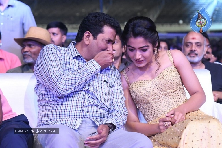 Sarileru Neekevvaru Pre Release Event 06 - 12 / 179 photos