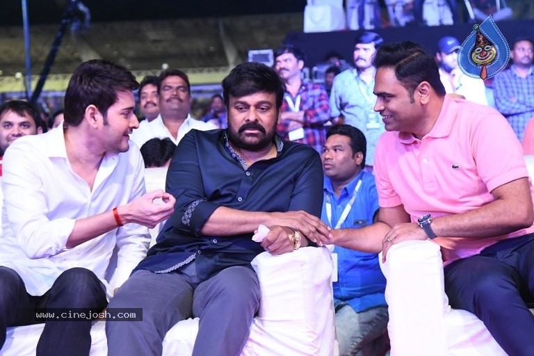 Sarileru Neekevvaru Pre Release Event 06 - 16 / 179 photos