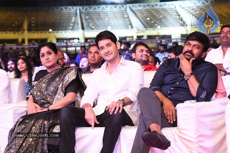 Sarileru Neekevvaru Pre Release Event 06 - 95 / 179 photos