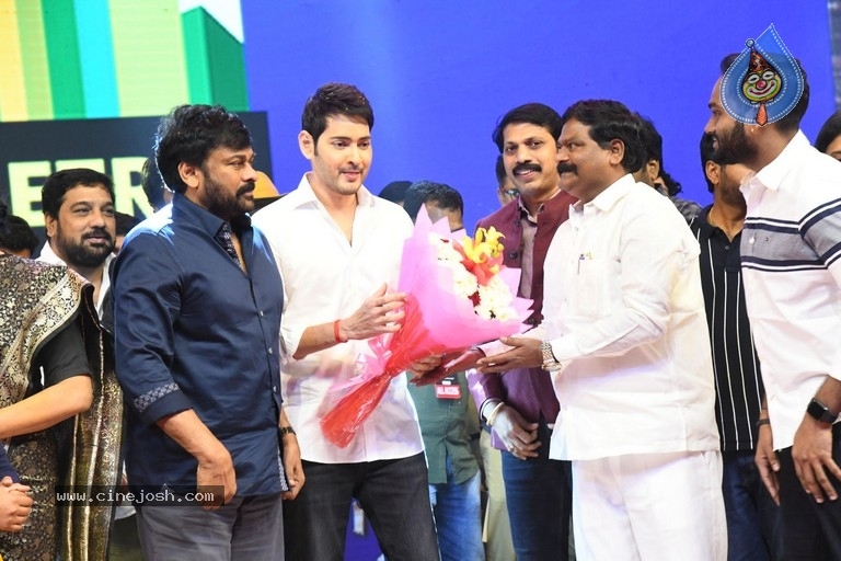 Sarileru Neekevvaru Pre Release Event 06 - 124 / 179 photos