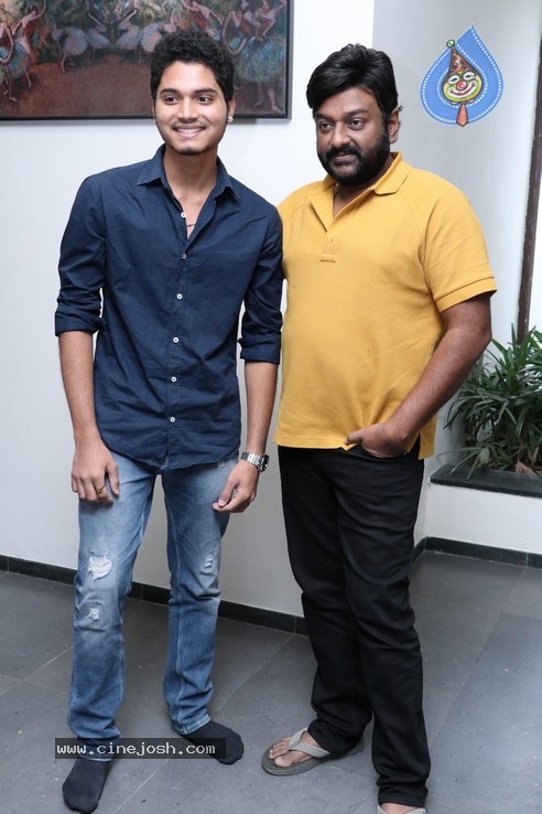 Shiva 143 Trailer Launch Photos - 15 / 30 photos