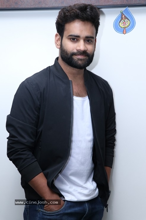 Shiva 143 Trailer Launch Photos - 18 / 30 photos