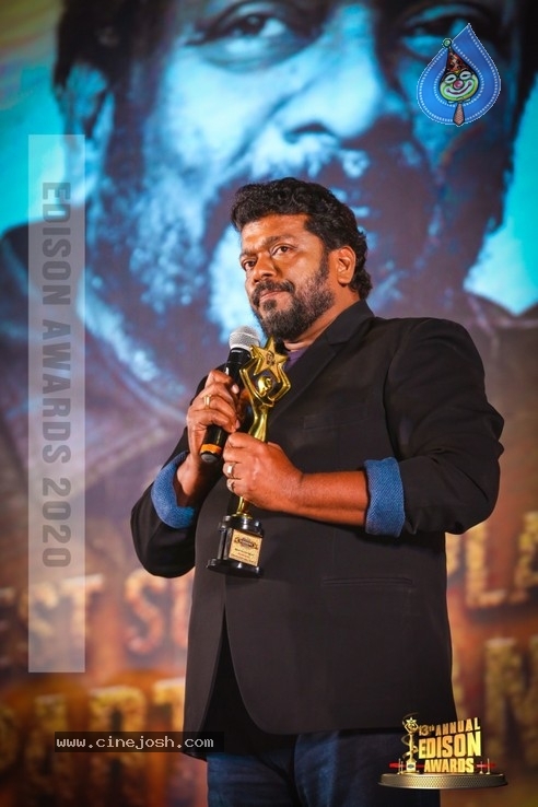 South Indian Cinema Awards - 6 / 44 photos