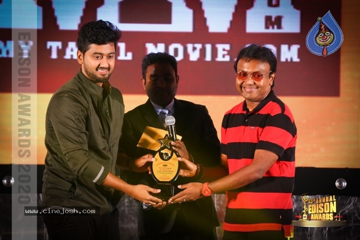 South Indian Cinema Awards - 32 / 44 photos