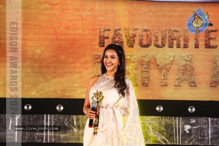 South Indian Cinema Awards - 44 / 44 photos