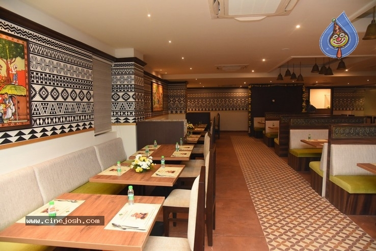 Sundeep Kishans Vivaha Bhojanabu Launch - 17 / 48 photos