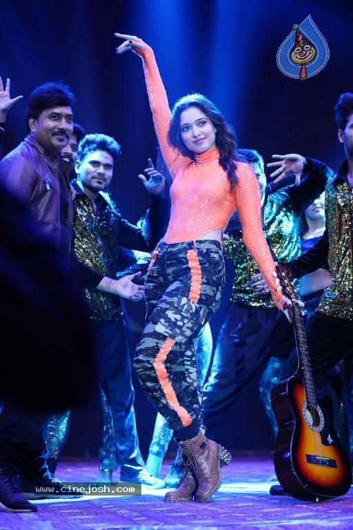 Tamanna Dance Performance at Sarileru Neekevvaru Event - 2 / 30 photos