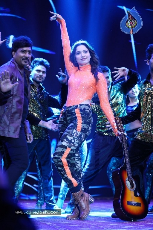 Tamanna Dance Performance at Sarileru Neekevvaru Event - 29 / 30 photos
