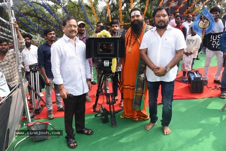 Upendra New Movie Opening - 31 / 56 photos
