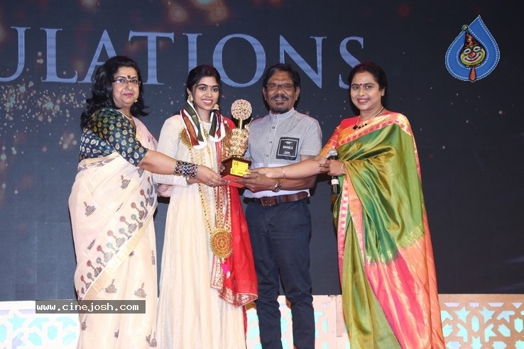 V4 MGR Sivaji Academy Awards 2020 Photos - 15 / 63 photos