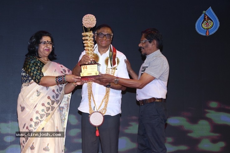 V4 MGR Sivaji Academy Awards 2020 Photos - 16 / 63 photos