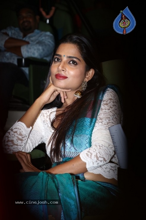 V4 MGR Sivaji Academy Awards 2020 Photos - 19 / 63 photos