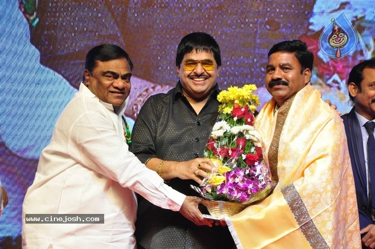 V B Entertainments Bullitera Awards 2019 Photos - 11 / 107 photos