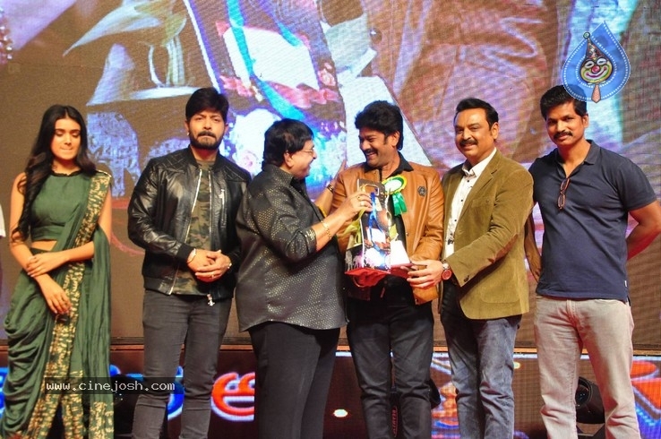 V B Entertainments Bullitera Awards 2019 Photos - 16 / 107 photos