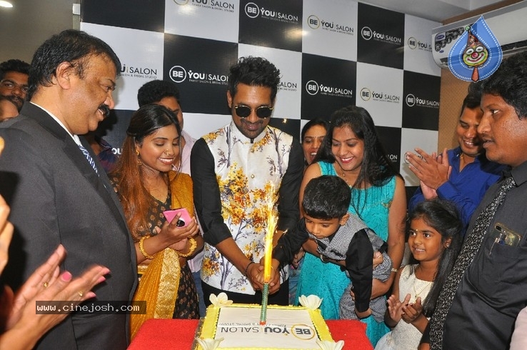 Varun Sandesh inaugurates  BeYou Salon - 9 / 30 photos