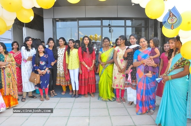 Varun Sandesh inaugurates  BeYou Salon - 13 / 30 photos