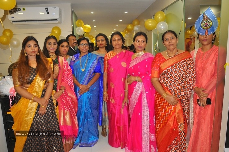 Varun Sandesh inaugurates  BeYou Salon - 18 / 30 photos