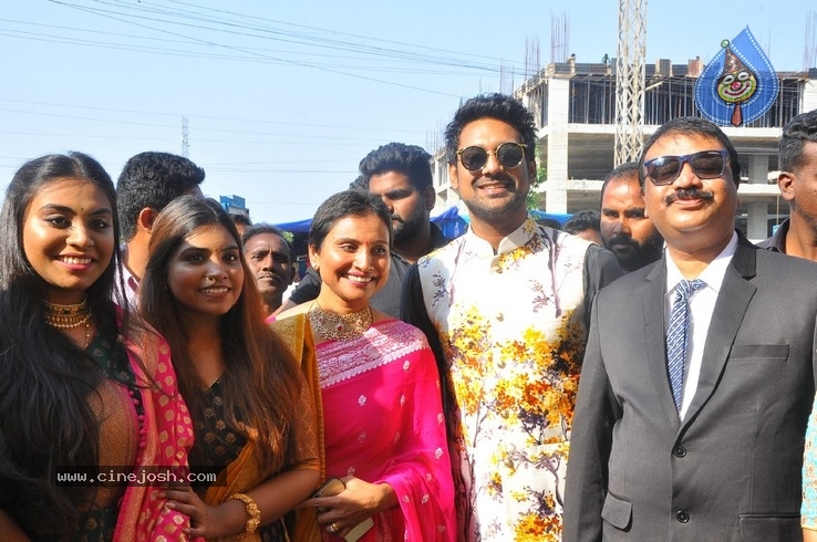 Varun Sandesh inaugurates  BeYou Salon - 29 / 30 photos