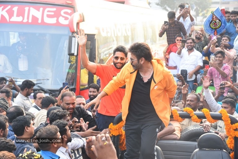 Venky Mama Movie Pre Release Event 01 - 21 / 40 photos