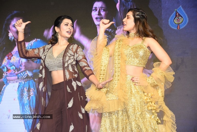Venky Mama Movie Pre Release Event 02 - 26 / 41 photos