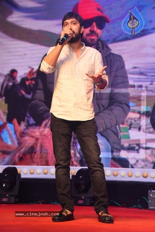 Venky Mama Vijayotsavam at Guntur - 34 / 42 photos