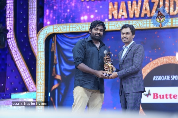 Zee Cine Awards Tamil 2020 Stills - 7 / 66 photos